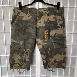 BRAND NEW Amry Torn Cargo Shorts